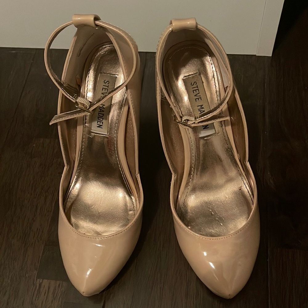 Nude heels Steve Madden